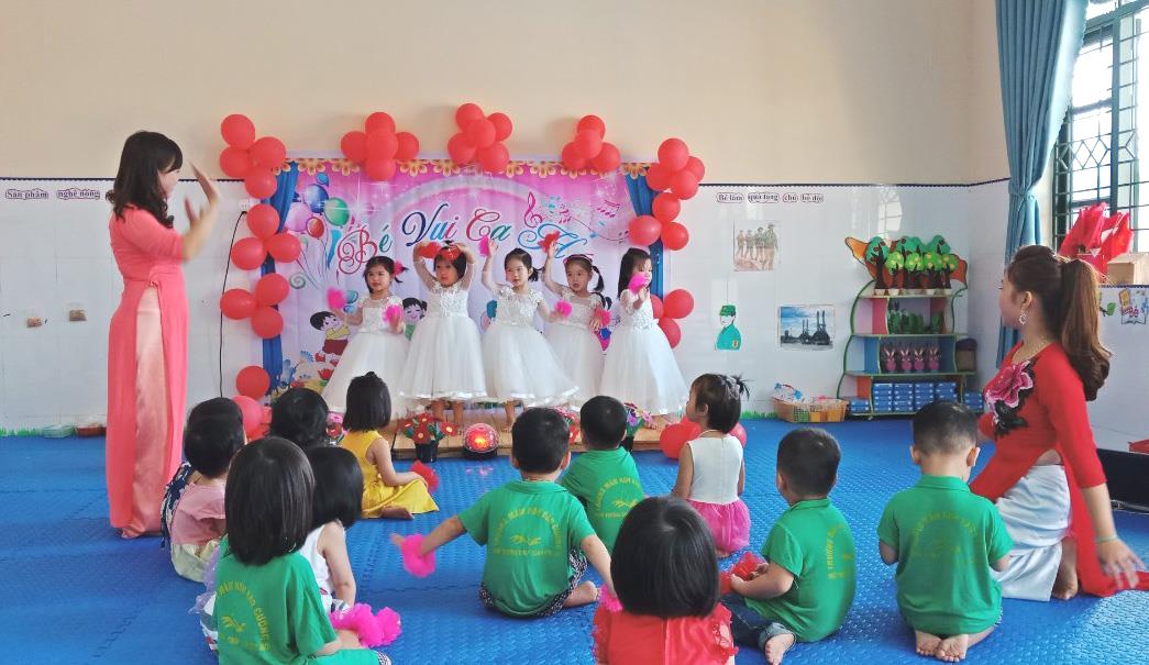 Niềm vui trên quê hương cách mạng